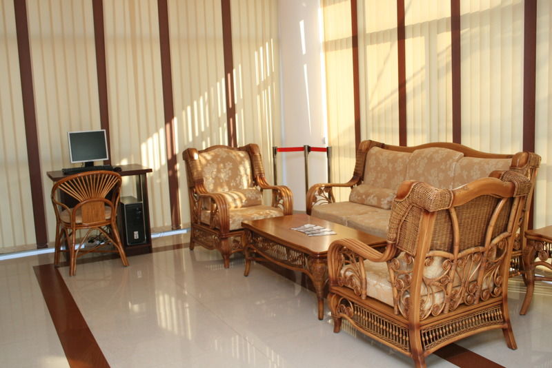 Denisa Hotel โอโตเปนี ภายนอก รูปภาพ