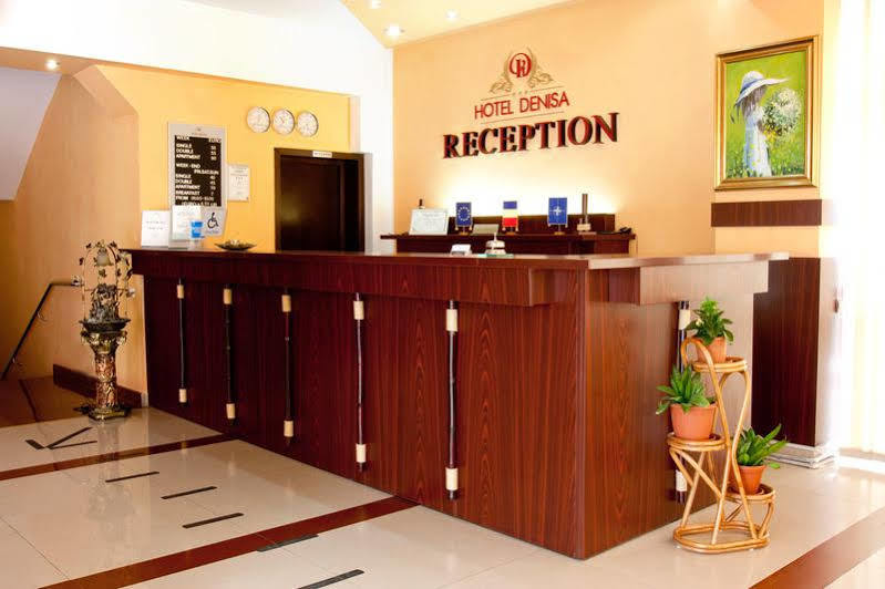 Denisa Hotel โอโตเปนี ภายนอก รูปภาพ