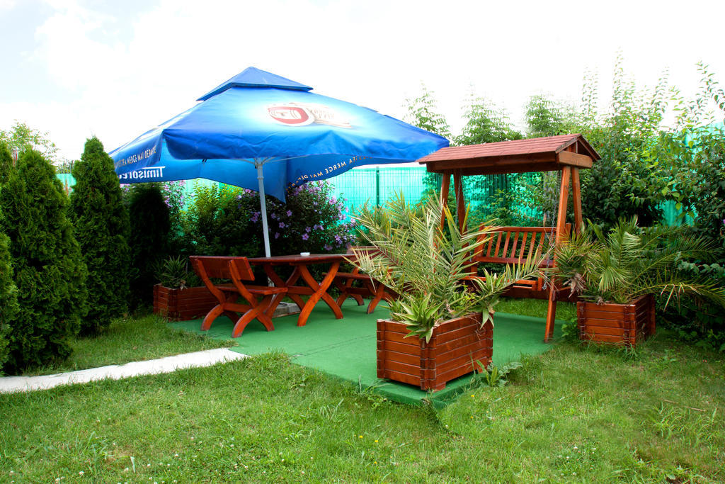 Denisa Hotel โอโตเปนี ภายนอก รูปภาพ