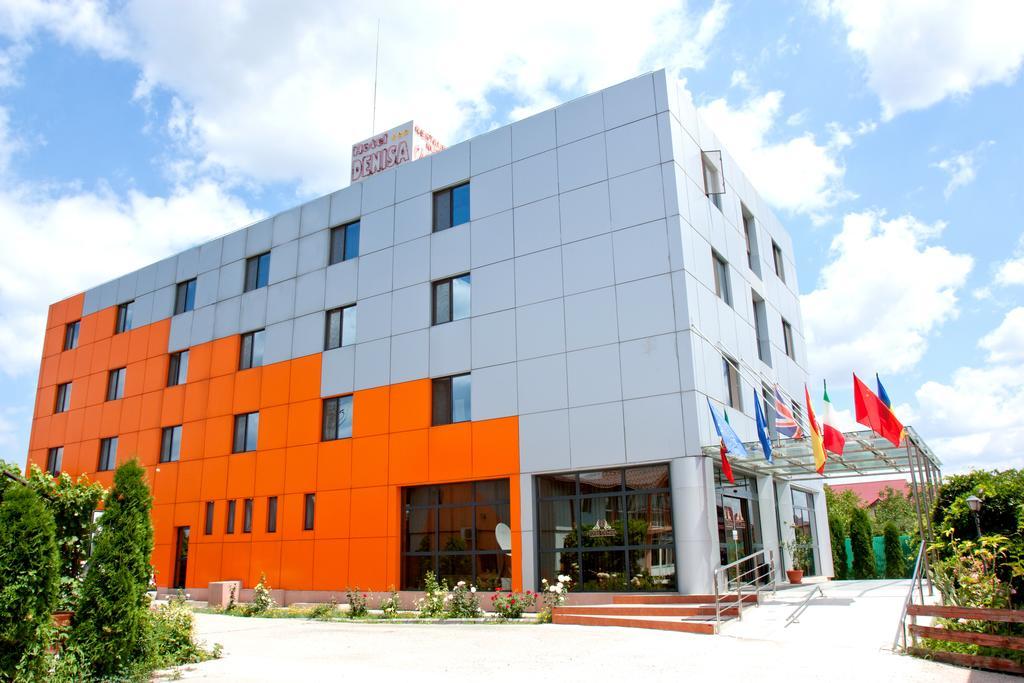 Denisa Hotel โอโตเปนี ภายนอก รูปภาพ
